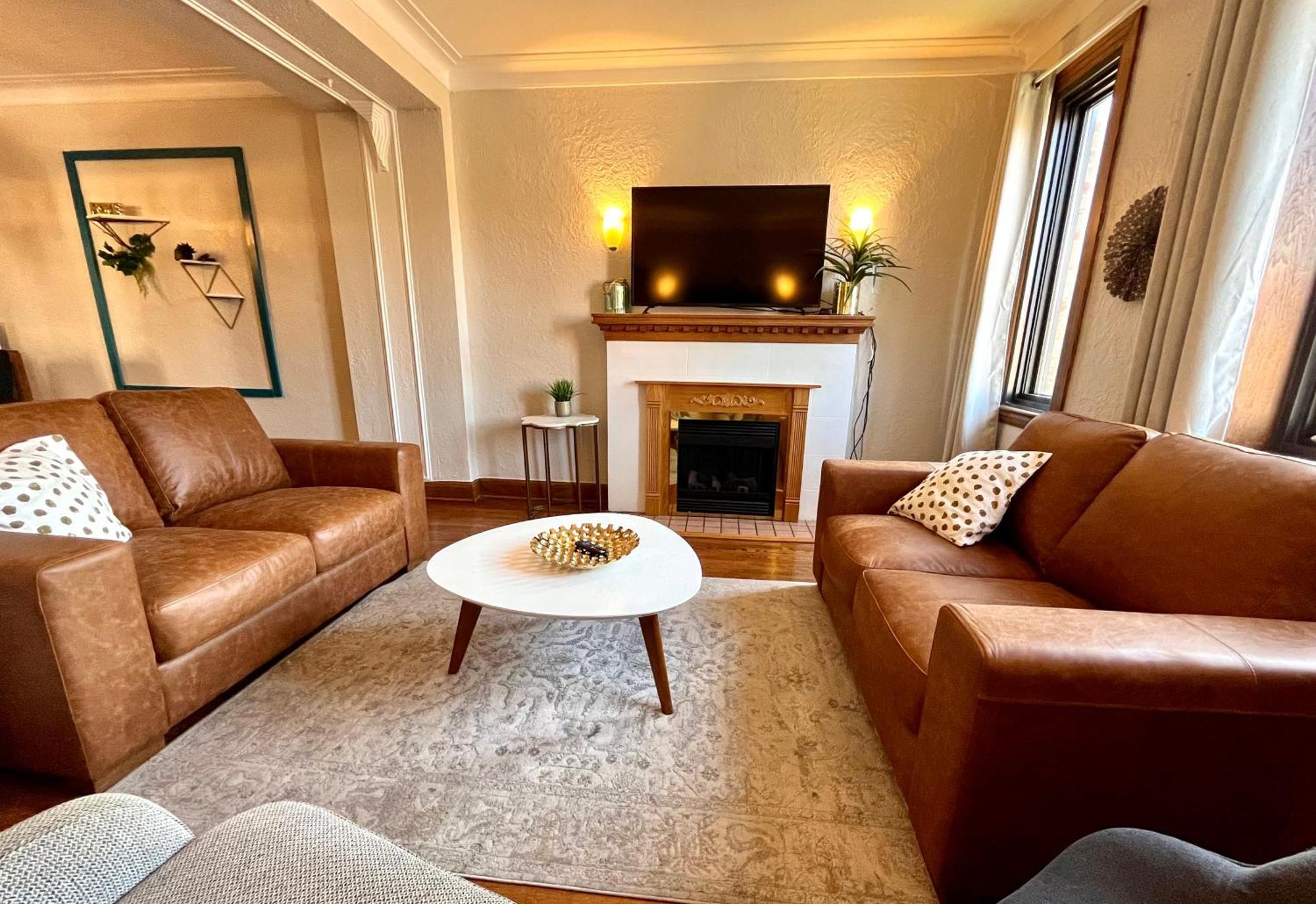 Mtlvacationrentals-The Mtlvr Kisses Montréal Eksteriør bilde